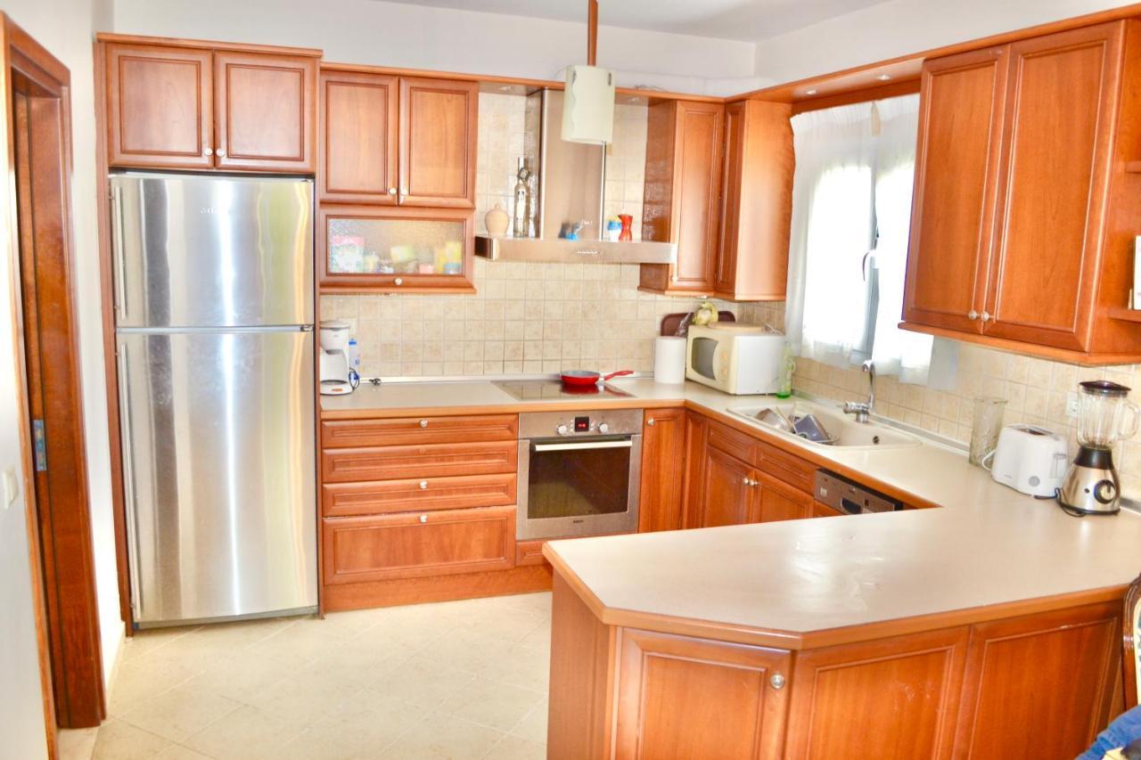 Giorgos Large Size Apartments -Family Friendly With Free Parking And Yard Views Iraklio Exteriér fotografie