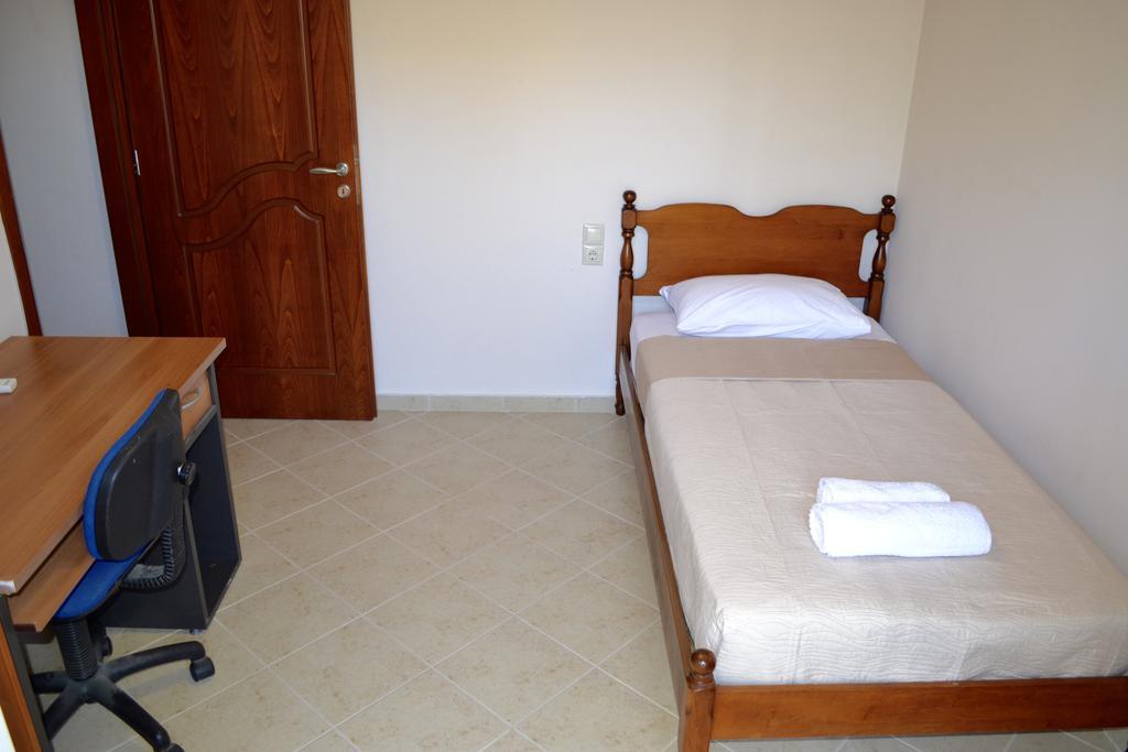 Giorgos Large Size Apartments -Family Friendly With Free Parking And Yard Views Iraklio Exteriér fotografie